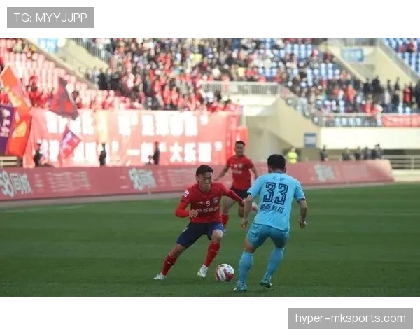 瓦拉内高水平竞技状态获认可，比赛稳定性成焦点