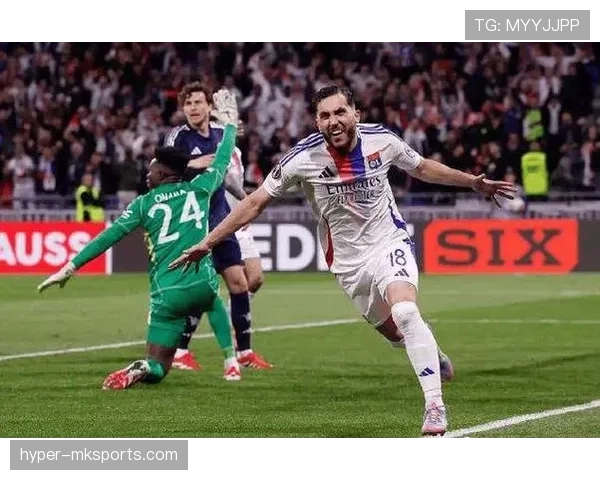 国际足球明星伤愈复出，状态回暖积极备战热身赛