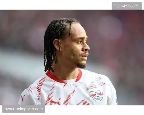 哈维·西蒙斯签下新约，未来五年将成球队核心